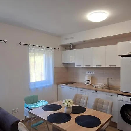 Kato Apartment Eger